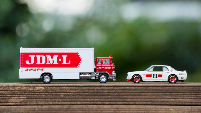 Illustration for article titled Fri - Yay: More Team Transport